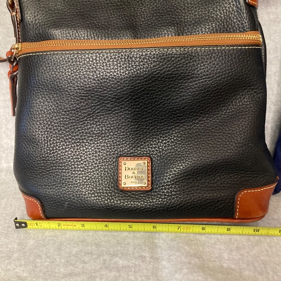 Dooney Bourke Black Pebbled Leather Brown Trim Purse With Dust Bag - Picture 4 of 15